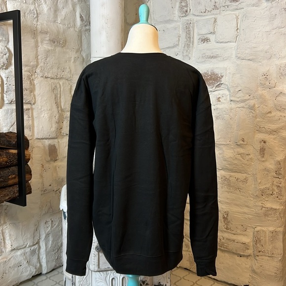 Star Wars | Boba Fett Bounty Hunter Floral Crewneck - BoxLunch Exclusive - Picture 5 of 6